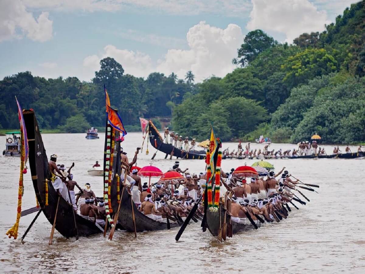 Nehru Trophy Boat Race A Must See in Kerala