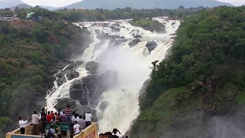 Shivanasamudra Waterfalls in Karnataka