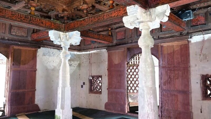 Isdhoo Mosque Aasaaree Miskiiy