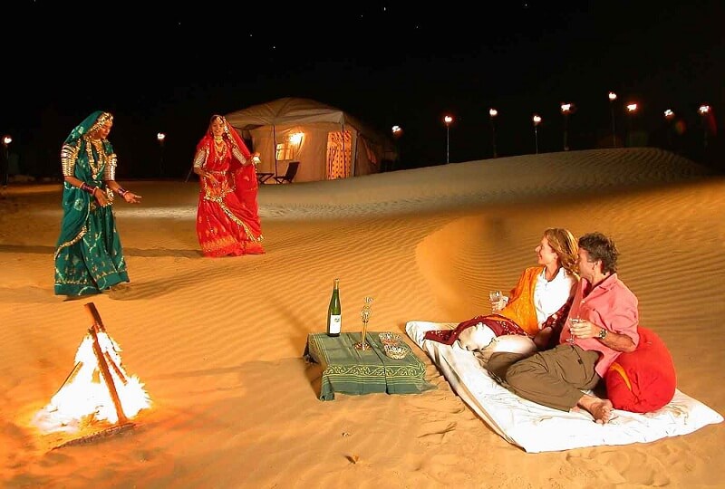 Honeymoon couple enjoy Rajasthani dance in Jaisalmer