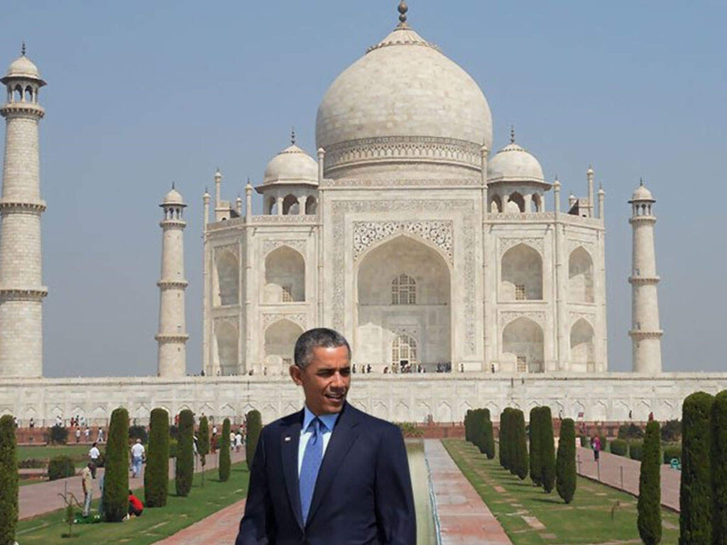 barack-obama-at-taj-mahal