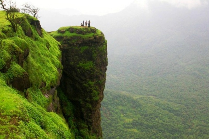 Honeymoon in Khandala, Maharashtra