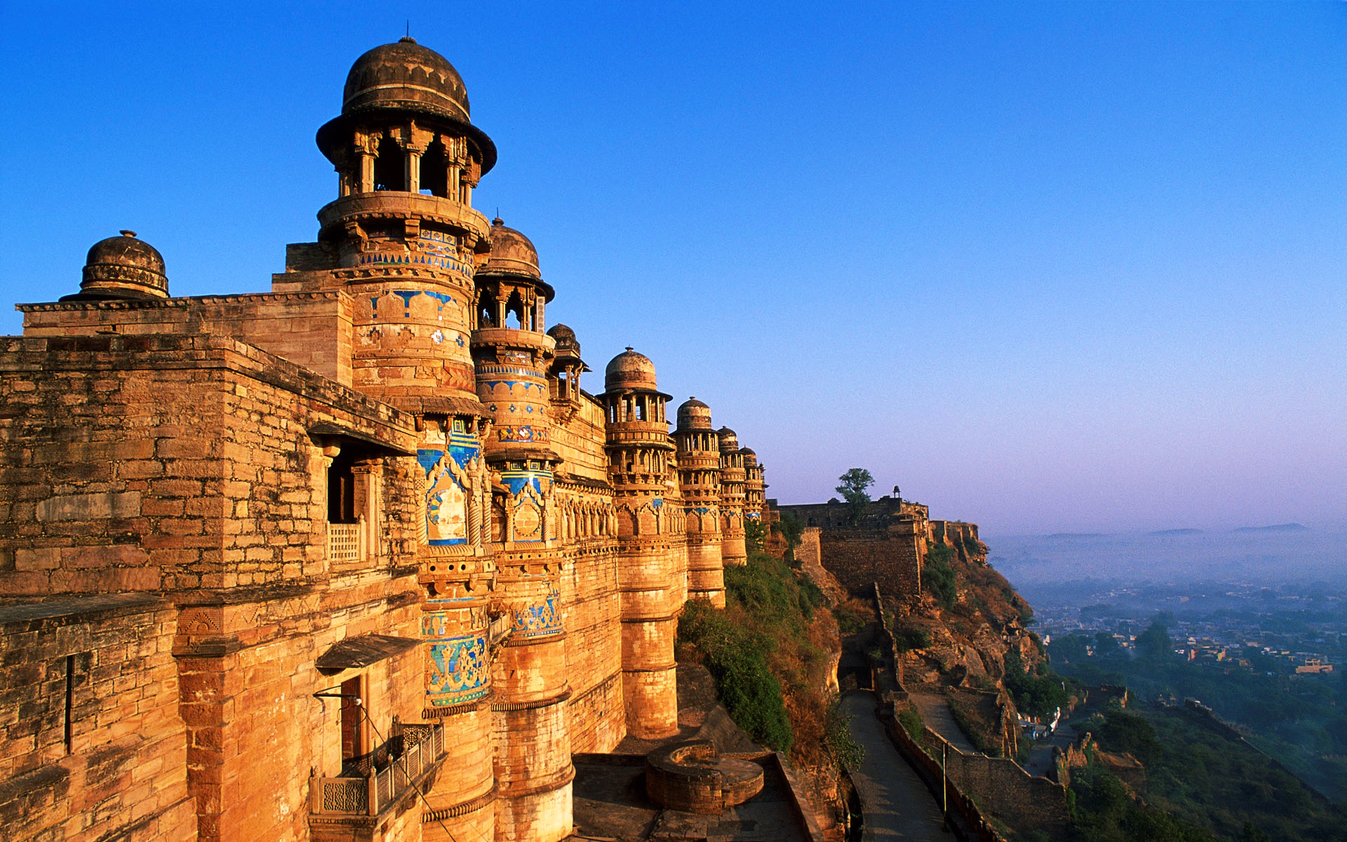 madhya pradesh tourist attractions