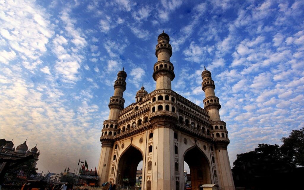 https://www.hyderabadtourism.travel/places-to-visit-in-hyderabad