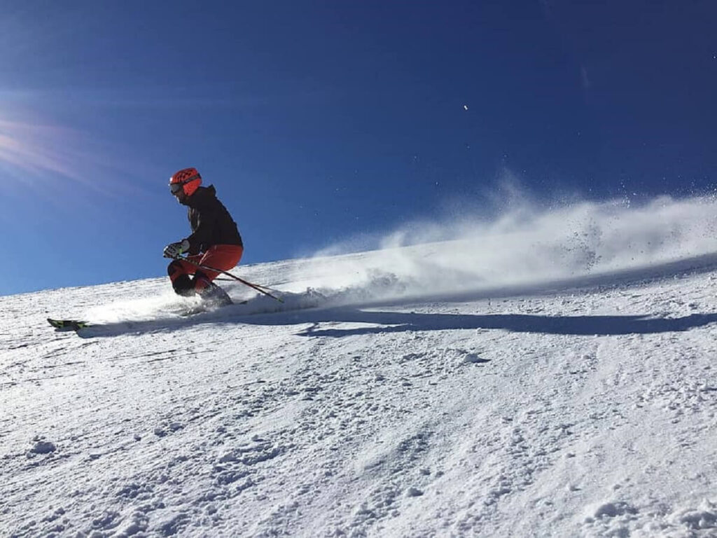 Skiing in Mashobra Uttarakhand