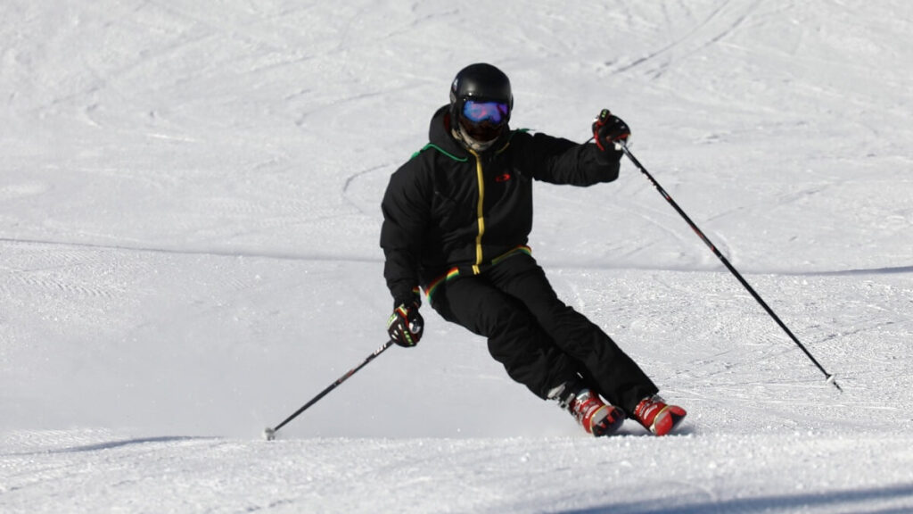 Skiing in Mundali, Uttarakhand