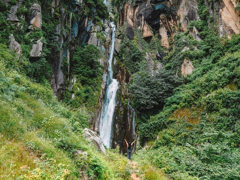 Jogini Waterfalls, Manali