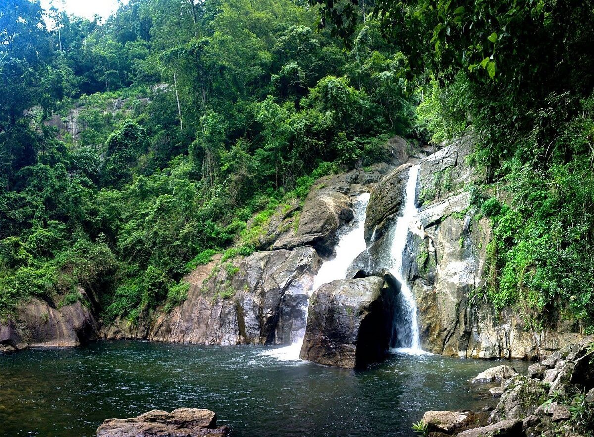 Meenmutty Falls Wayanad, Kerala