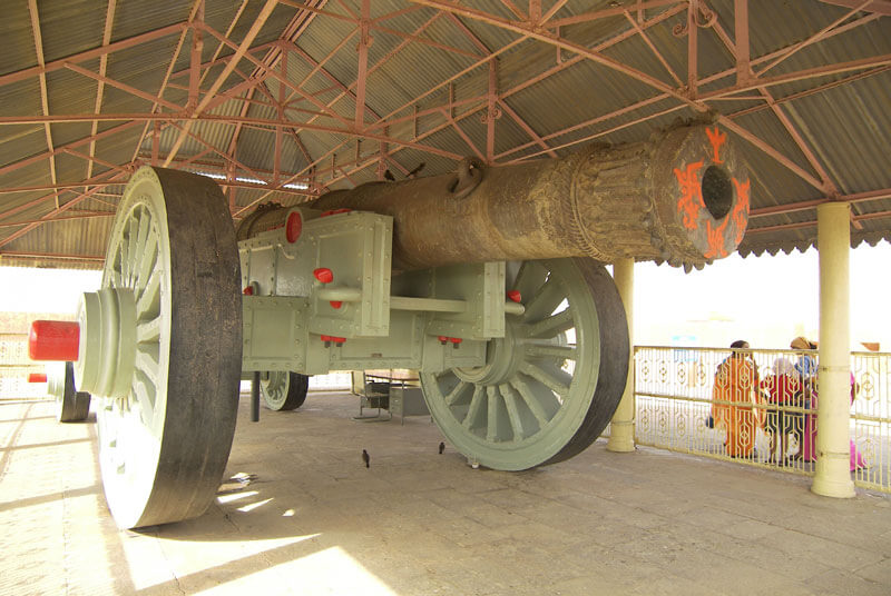 Jaigarh Fort Museum, Jaipur - Giant Jaivana Cannon