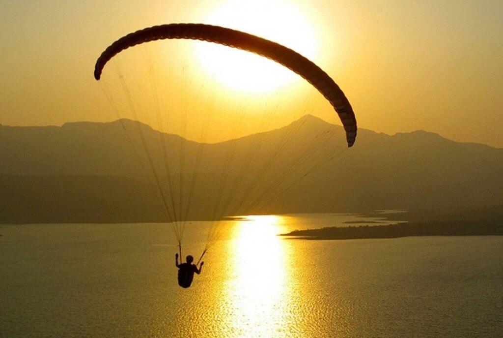 Pavana Paragliding