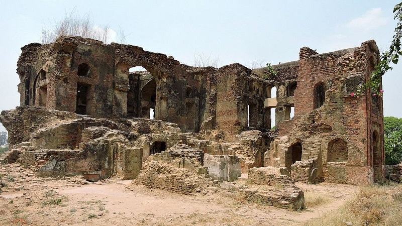 Ruins of Daulat Khana, Sirhind, Punjab