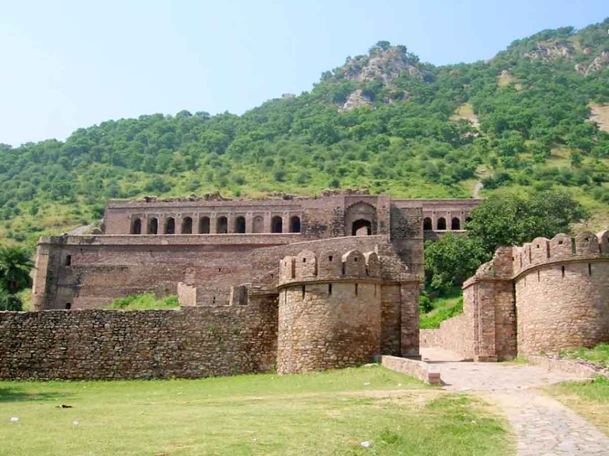 Bandhavgarh Fort, Madhya Pradesh