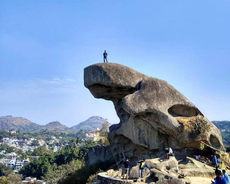 Climbing the Toad Rock, Mount Abu, Rajasthan