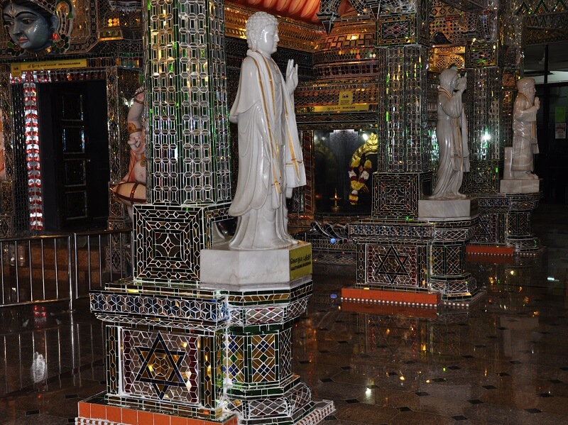 Arulmigu Sri Rajakaliamman Glass Temple, Malyasia