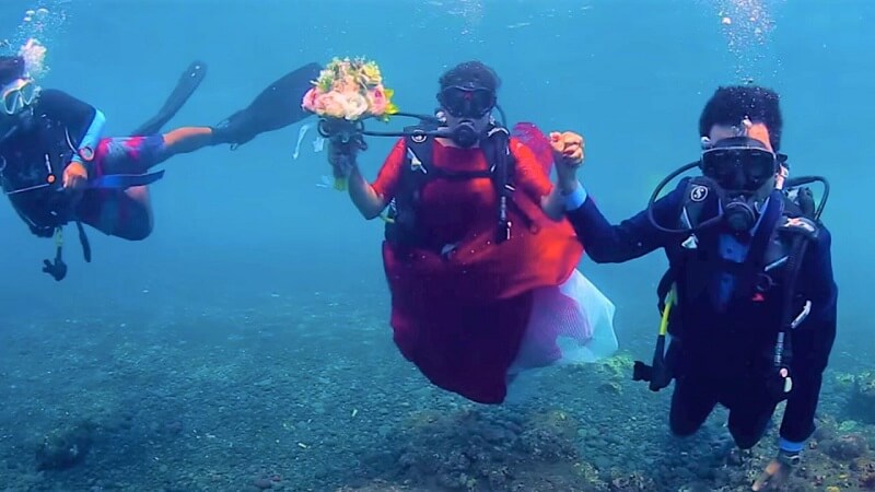 Exchange Rings Underwater, Andaman
