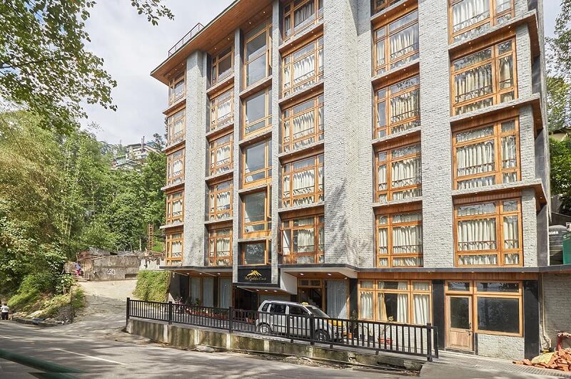 The Golden Crest, Gangtok