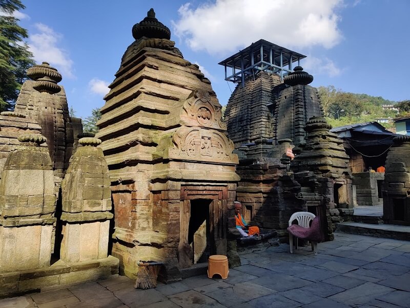 Dandeshwar Temple, Kausani, Uttarakhand