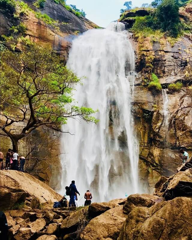 Agaya Gangai Waterfalls, Tamil Nadu
