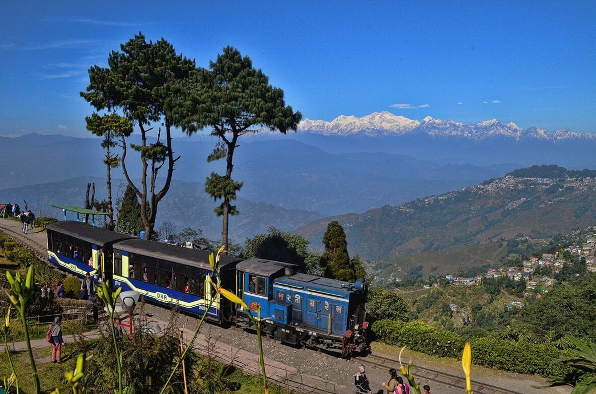 Honeymoon in Darjeeling Himalayan Railway, Siliguri, West Bengal