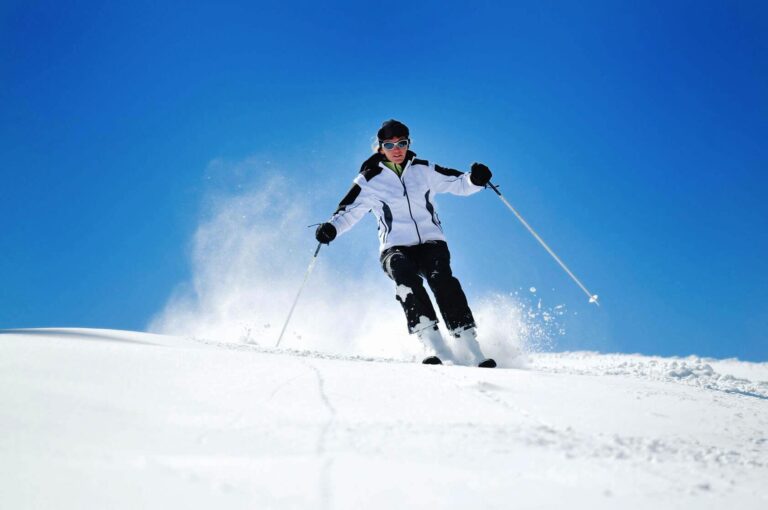 Best Skiing Destinations in Himachal