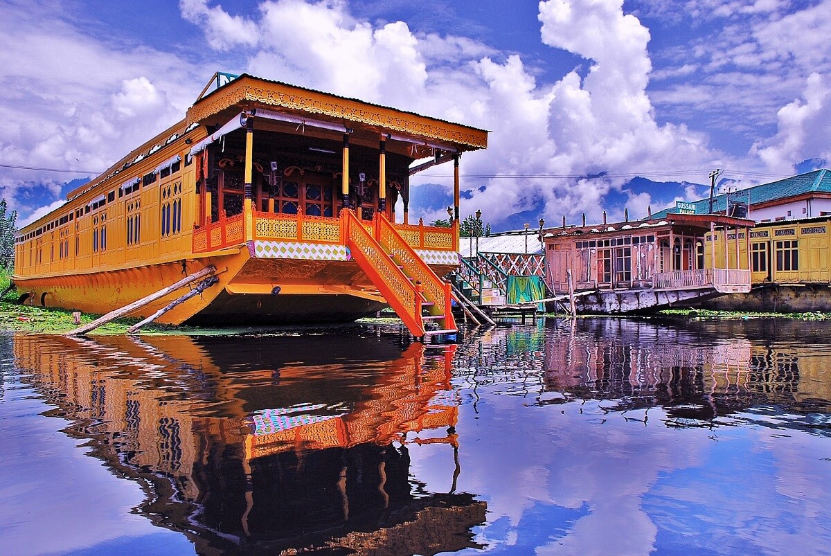 Houseboat Dal Lake, Srinagar, Kashmir