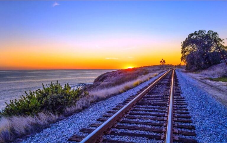 list of 10 of the most beautiful train routes.