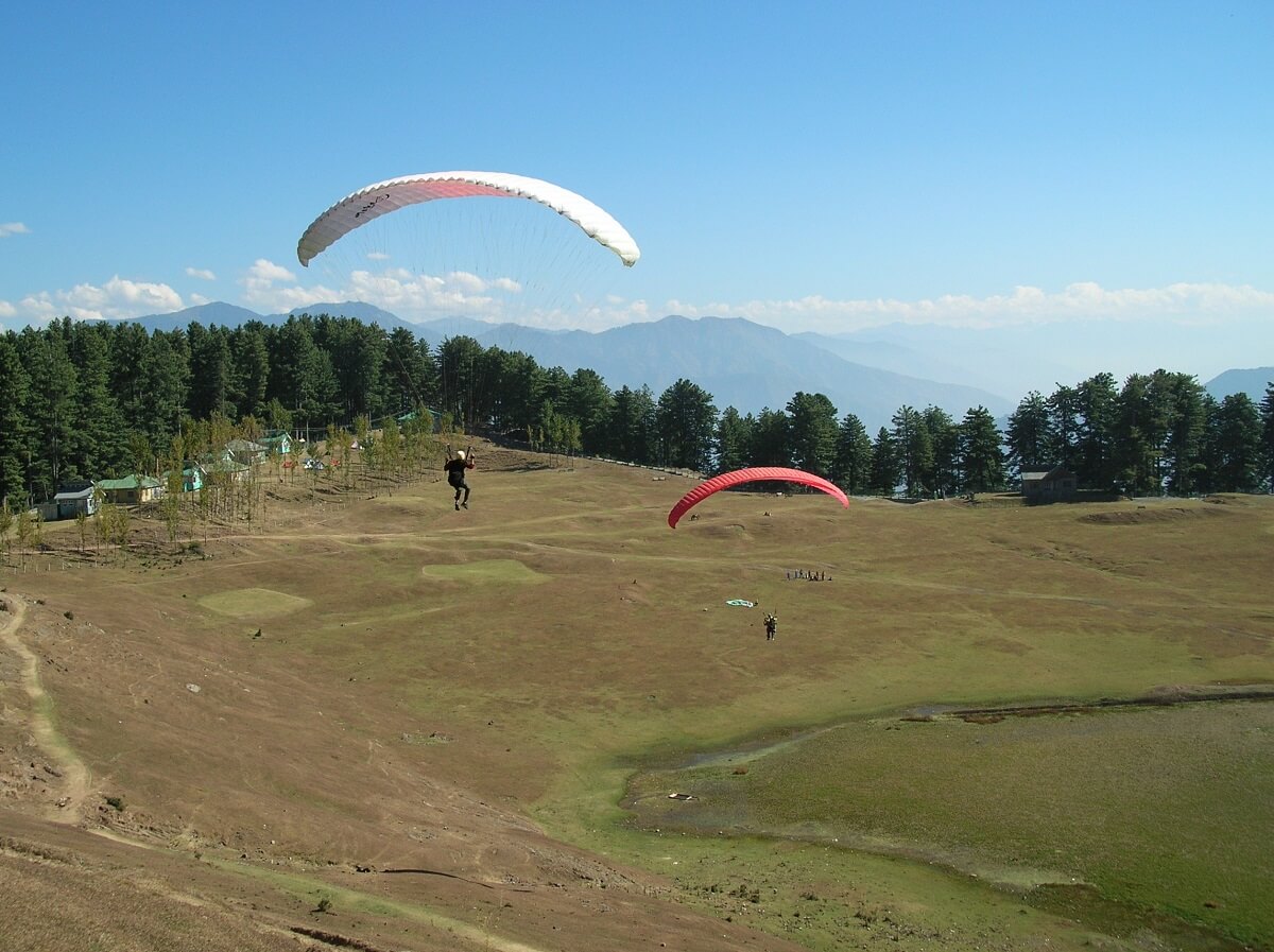 Paragliding in Sanasar, Kashmir