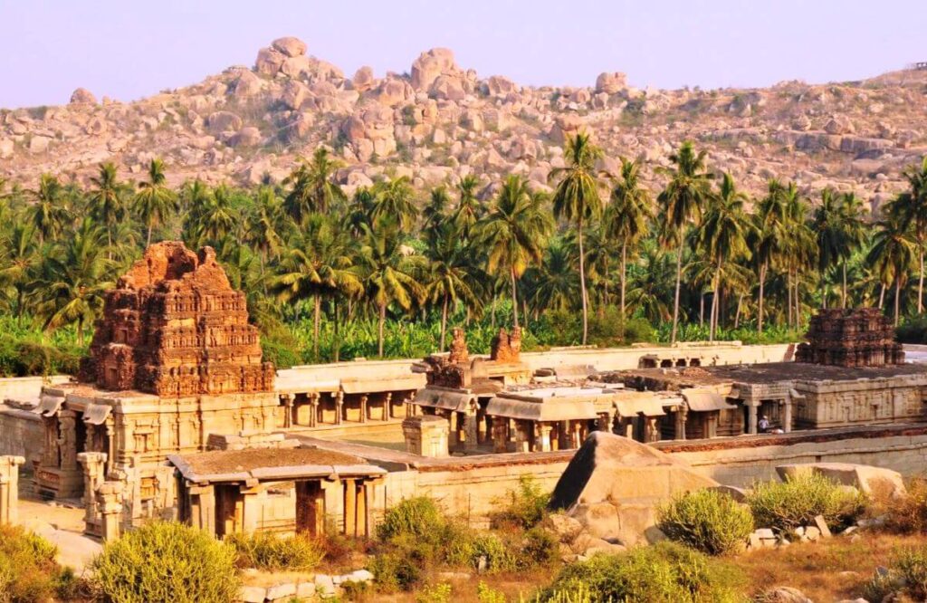 temples-at-hampi-near-hospet (1)