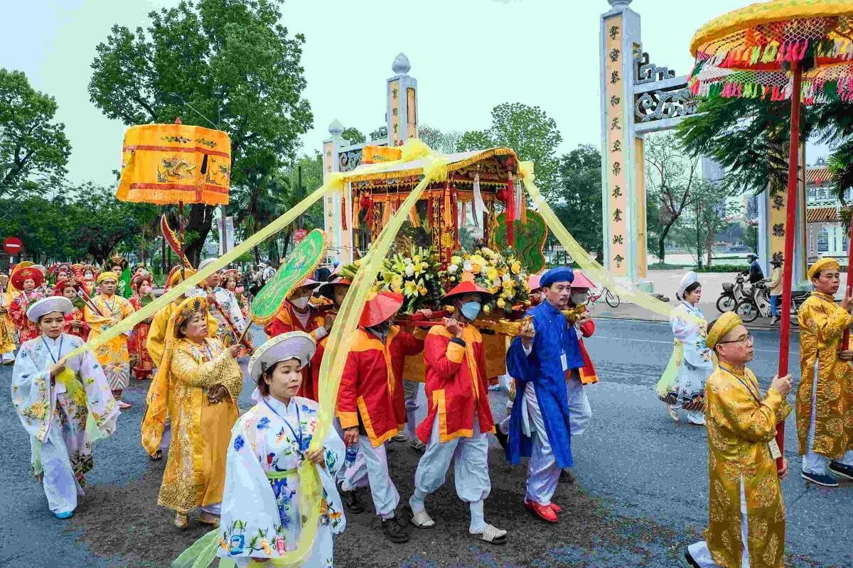 Festival of Hon Chen Vietnam