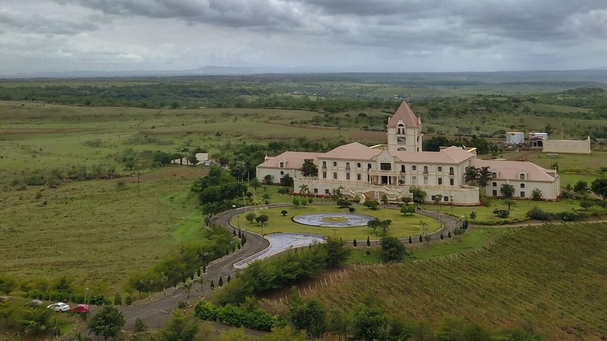 Four Seasons Vineyards, Pune Maharashtra
