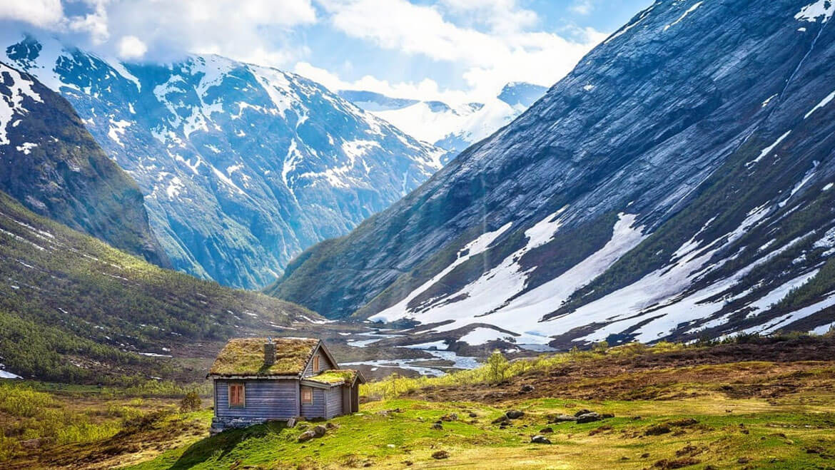 Stations are On Mountain Tops North India