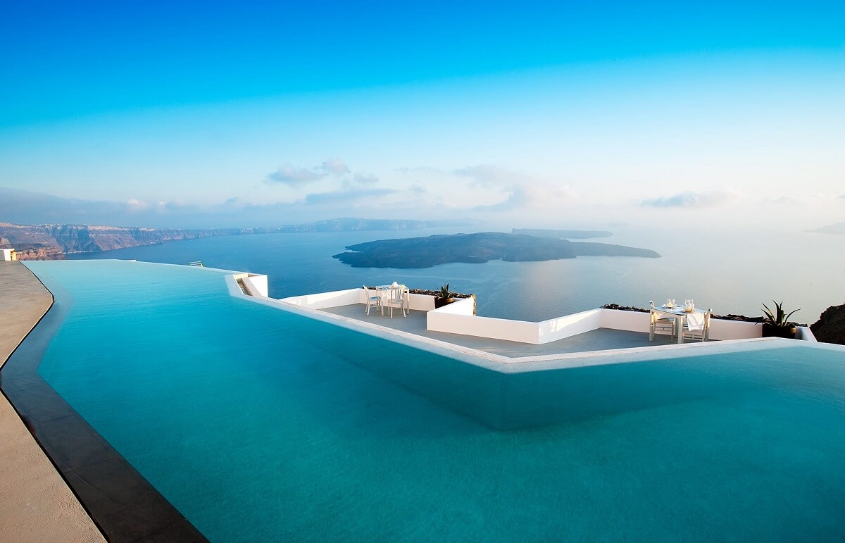 Rooftop Pool Grace Santorini in Greece