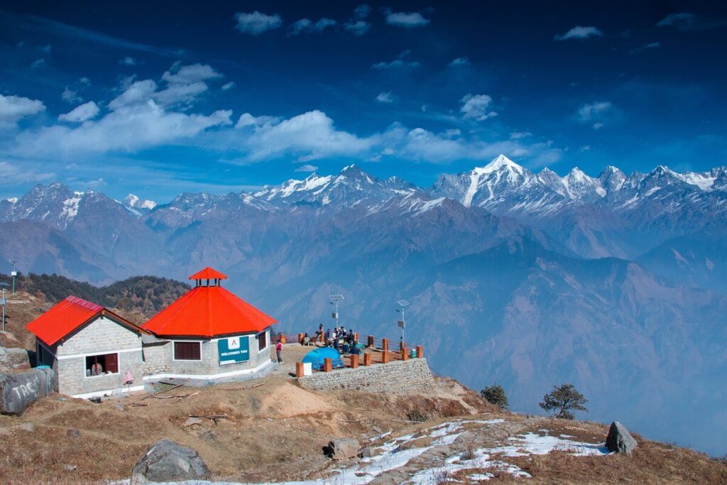 Snow in Khaliya Top Munsiyari Uttarakhand
