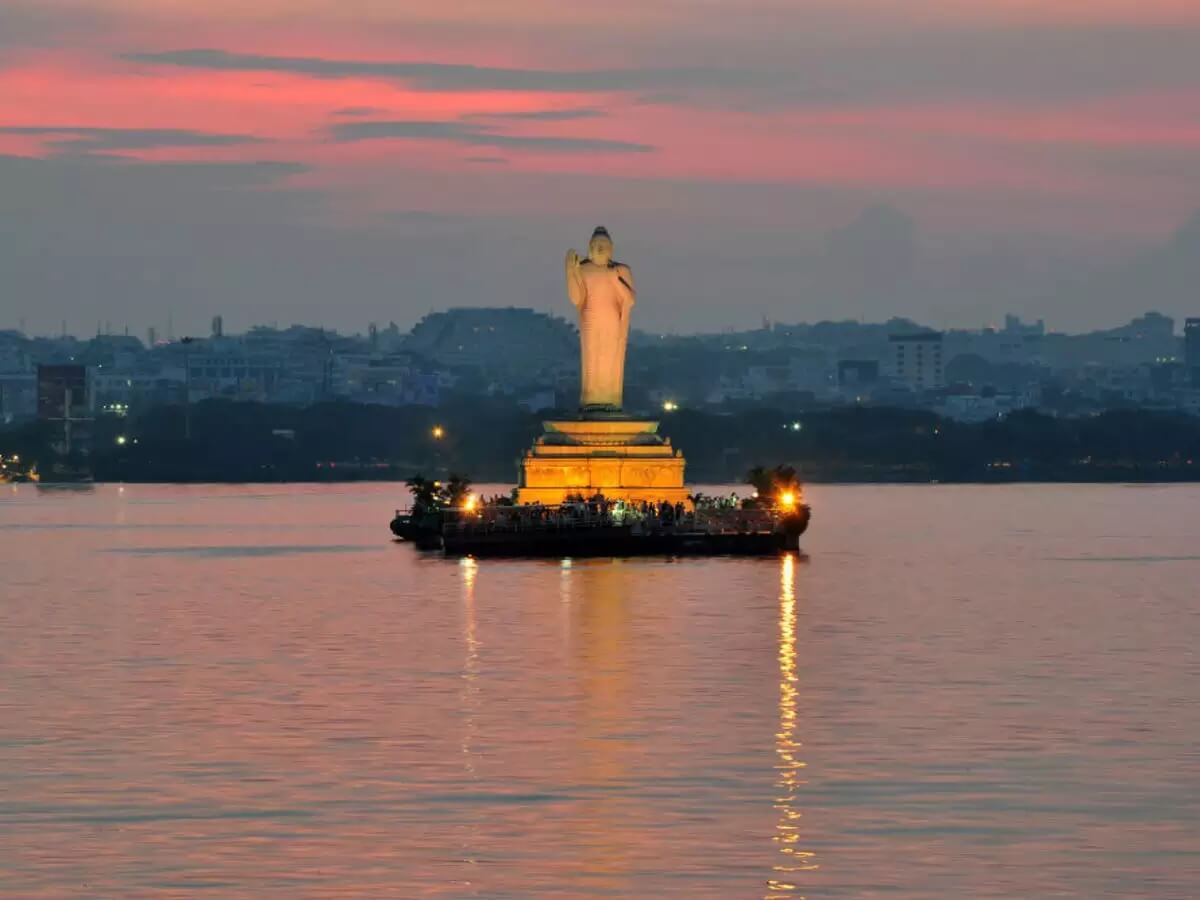 Hussain Sagar Lake Secunderabad Andhra Pradesh