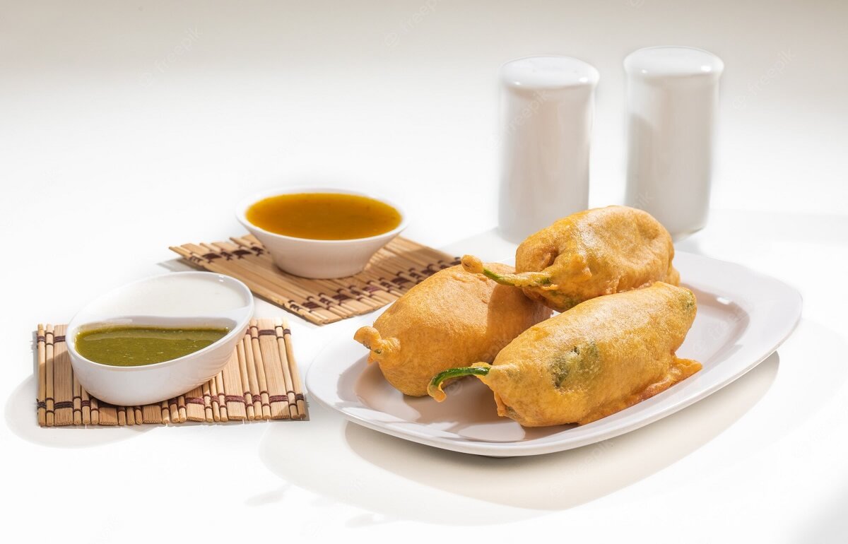 Mirchi Bada and Pyaz ki kachori Nagaur Rajasthan