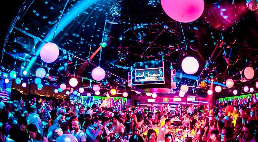 Nightlife in Kolkata West Bengal