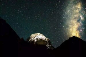 Road-from-Kailash-Mansarovar-to-Lipulekh