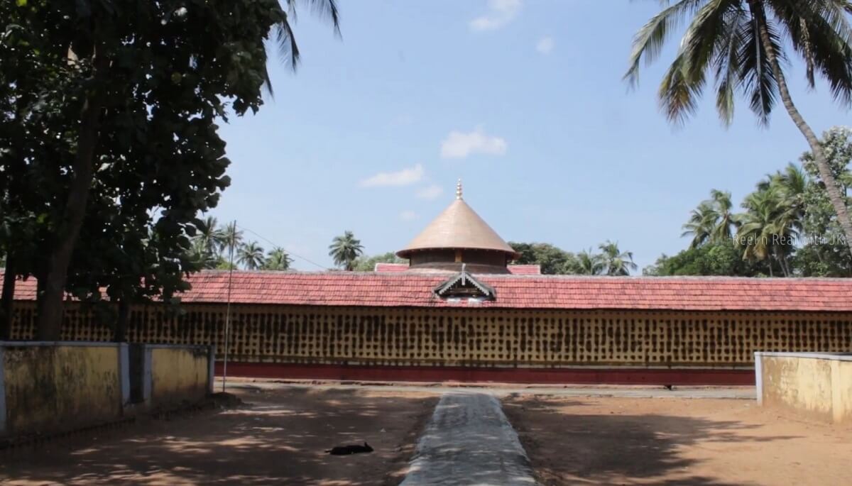 Thiruvalathur Randu Moorthy Temple Palakkad Kerala