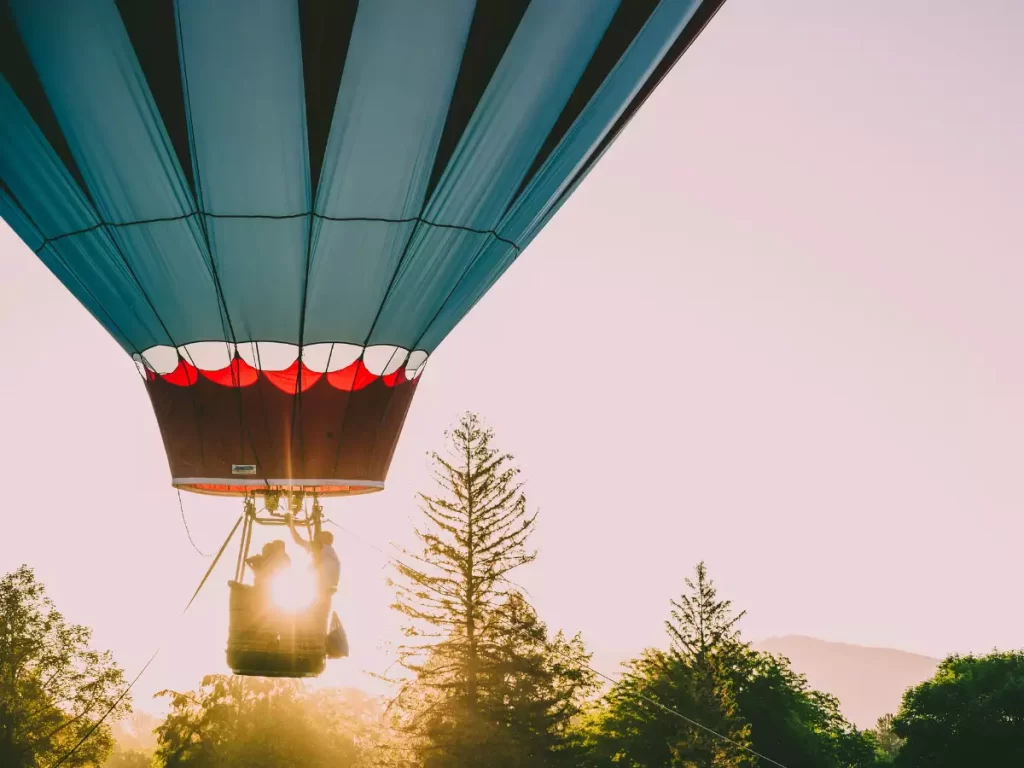 Hot Air Balloon and Boat Racing Festival starts today in Uttar Pradesh