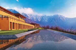 Top 10 Famous Hotels to Stay in Srinagar near Dal Lake