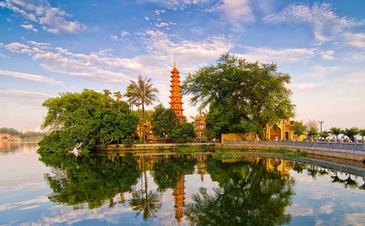 Tran Quoc Pagoda, Hanoi Vietnam