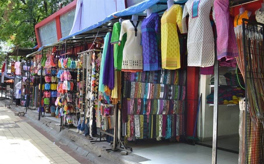 FC Road, Pune Street Shopping