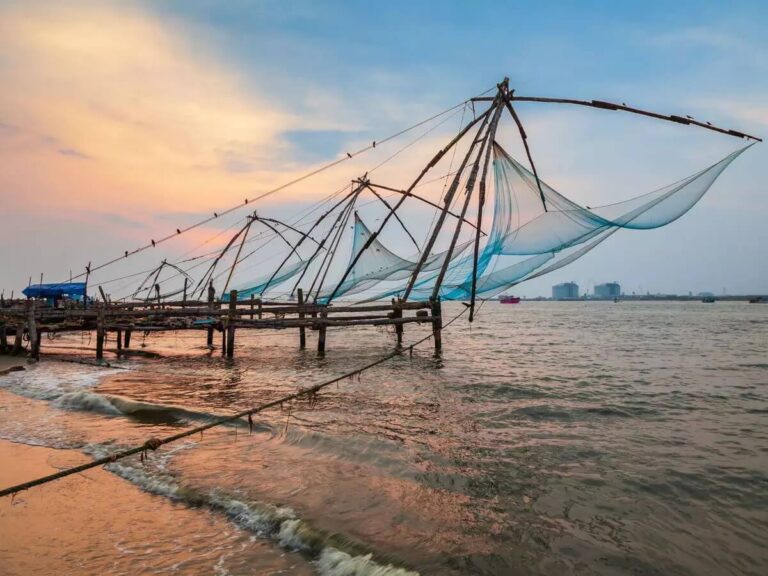 Famous Beaches in Kochi Kerala