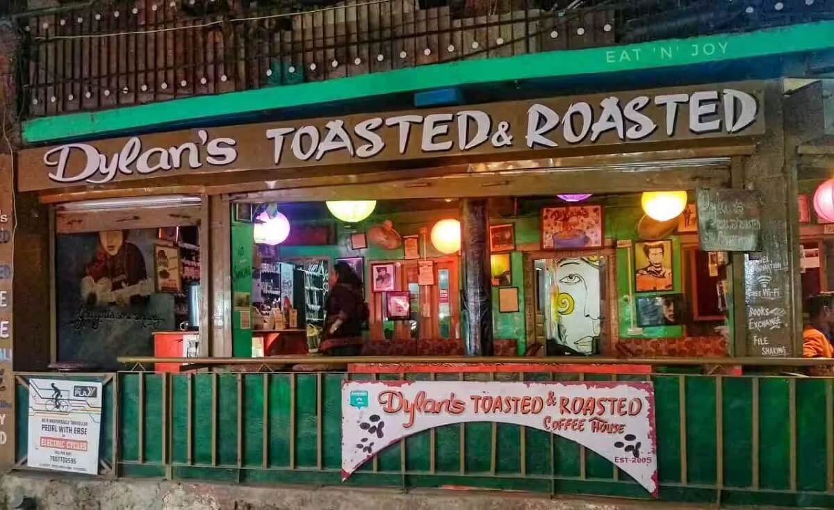 Dylans Toasted And Roasted Coffee House, Old Manali