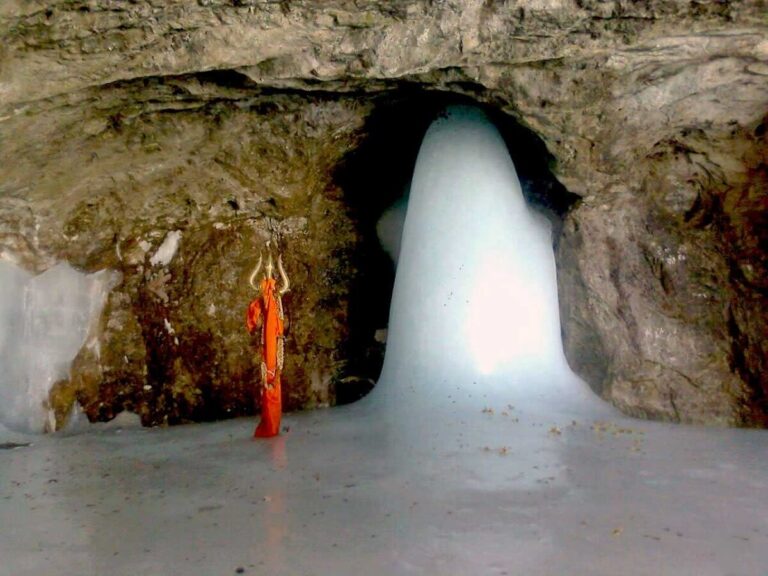 Icy Shiva Lingam Amarnath Yatra