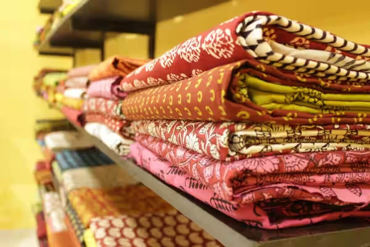 Maheshwari saris and fabrics Madhya Pradesh