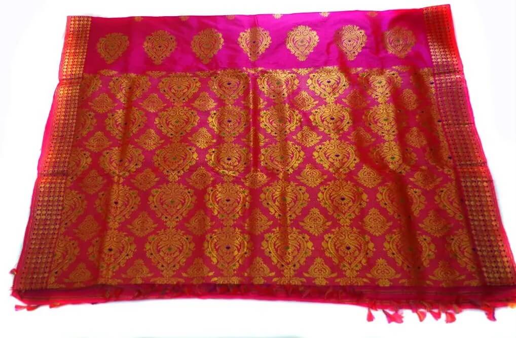 Sualkuchi Mekhela chador silk in Assam
