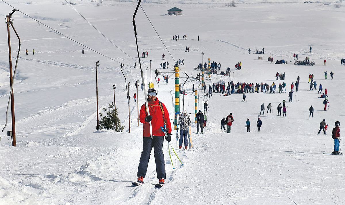 Skiing in Gulmarg Kashmir