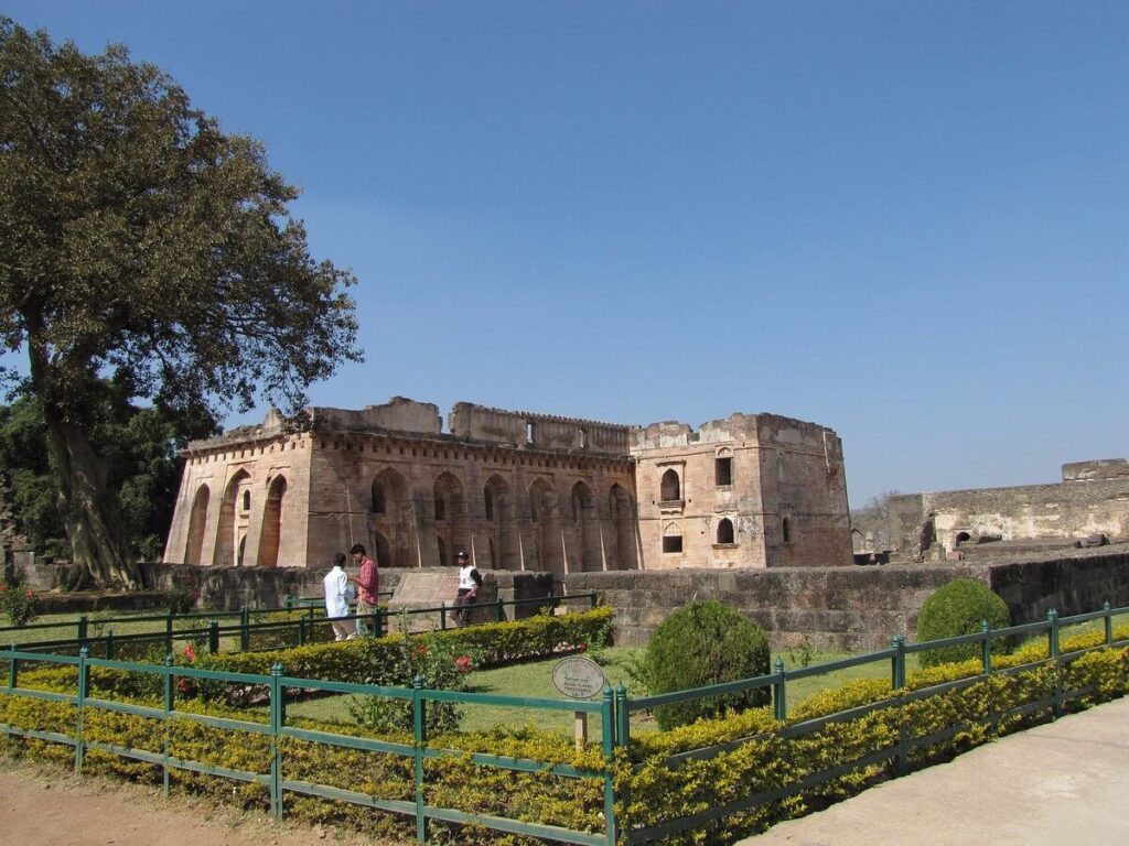 Hindola Mahal Mandu Madhya Pradesh