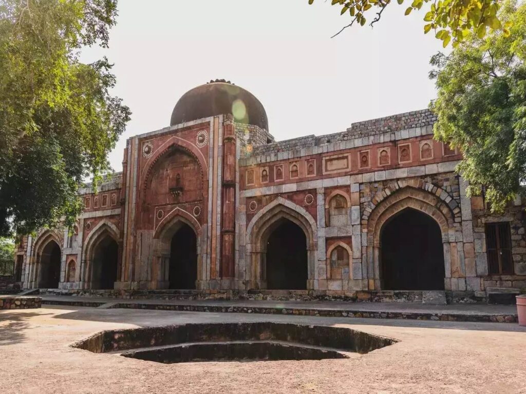 Jamali – Kamali Mosque, Delhi